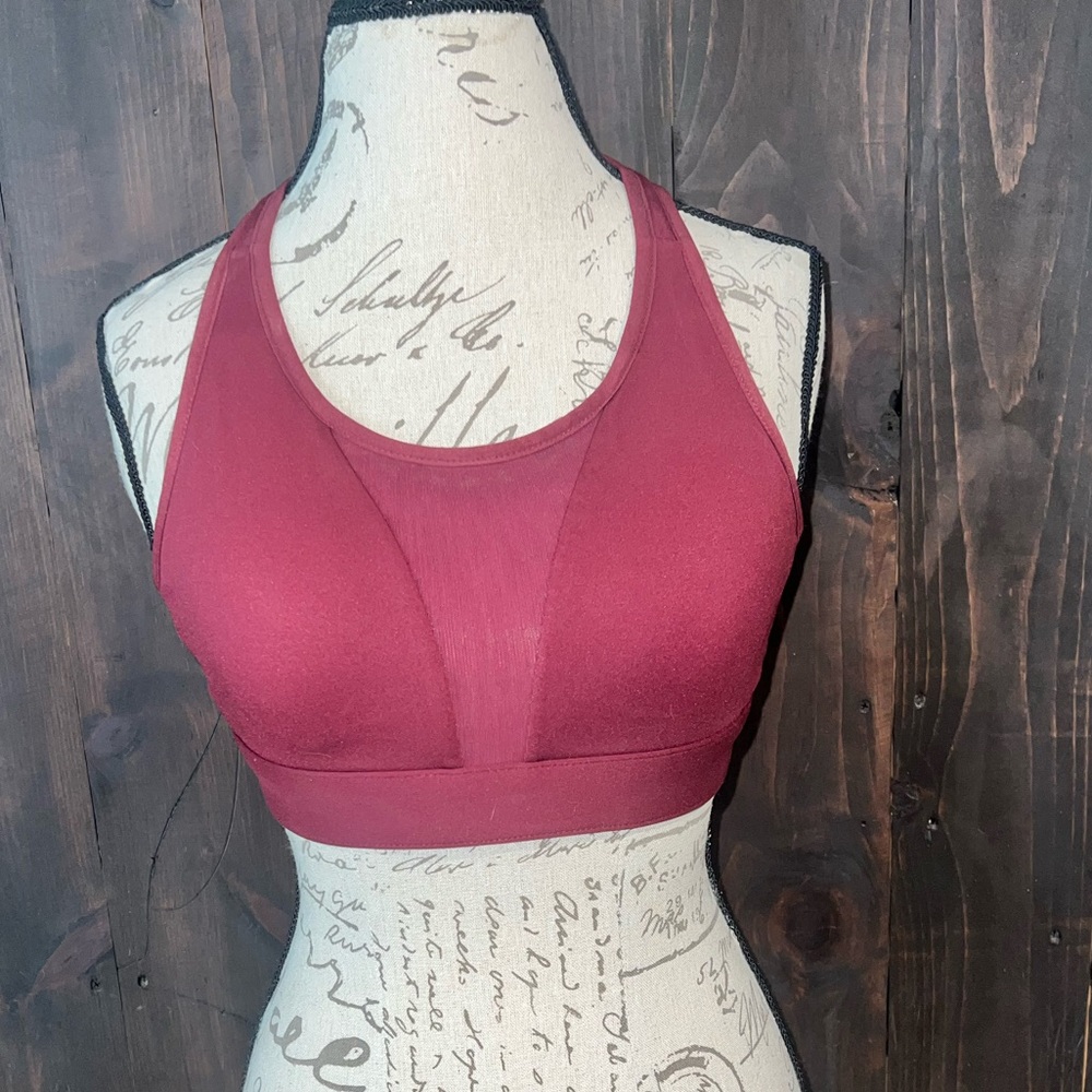 Fabletics High Compression sports bra